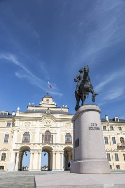 Strelna, St. Petersburg, Rusya Federasyonu - 09 Ağustos 2018: İmparator Peter durumu karmaşık 