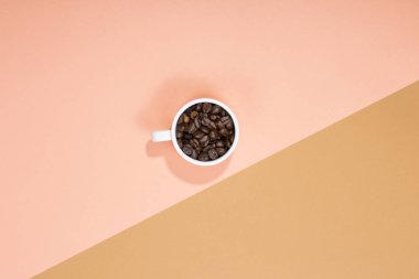 kahve renkli arka plan üzerinde