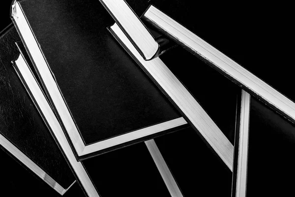 Knihy Navršených Černobílé Fotografie — Stock fotografie
