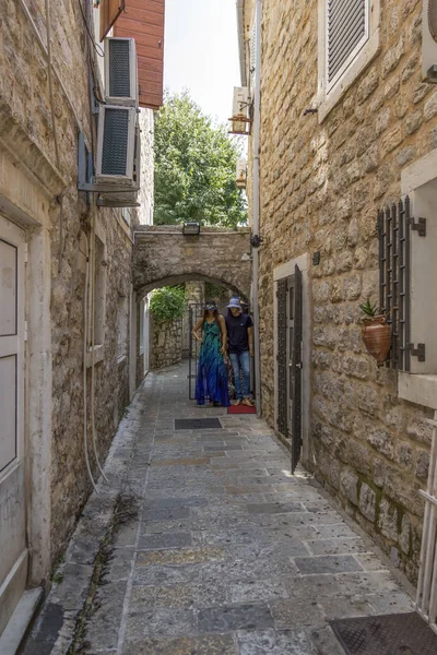 Mannequins Een Smalle Straat Stad Budva Montenegro — Stockfoto