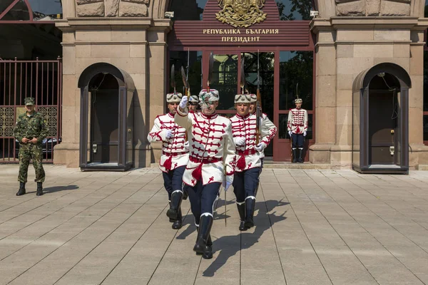 Sofia Bulgaria August 2017 Guardsmen Entrance Residence President Bulgaria — Stock Photo, Image