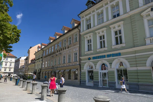 Lubiana, Slovenia - 15 agosto 2019: Veduta degli edifici loc — Foto Stock