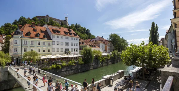 Lublaň Slovinsko Srpna 2019 Pohled Nábřeží Řeky Lublaň Lublaňi — Stock fotografie