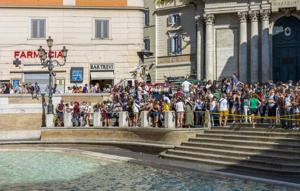 Roma Talya Ağustos 2019 Roma Nın Büyük Trevi Çeşmesi Ziyaret — Stok fotoğraf