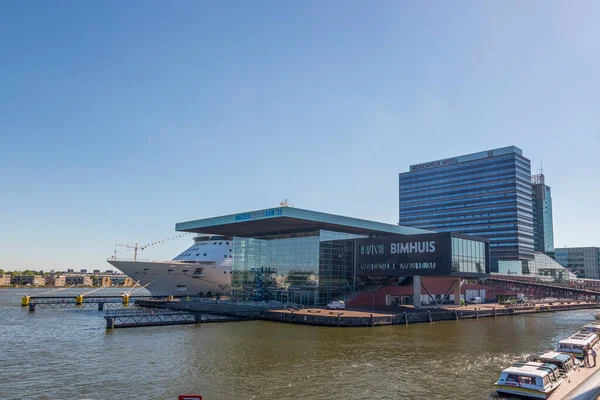 Amsterdam Hollanda Temmuz 2018 Amsterdam Rıhtımındaki Konser Salonu Otel — Stok fotoğraf