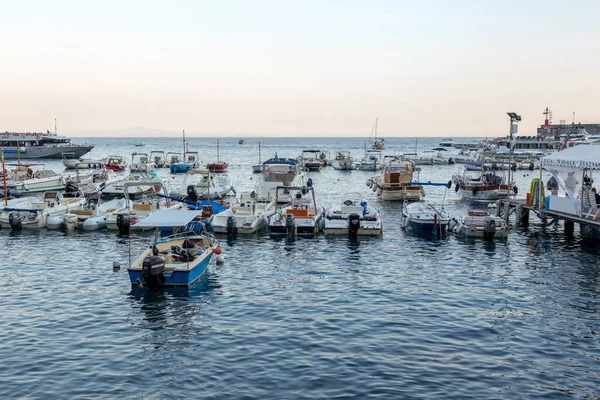 Amalfi Italy August 2019 Boat Pier Promenade Amalfi Italy — Stock Photo, Image