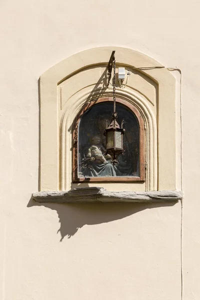 Floransa Talya Ağustos 2019 Lambalı Bir Evin Duvarındaki Ikon — Stok fotoğraf