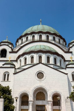 Sırbistan 'ın başkenti Belgrad' daki Aziz Sava tapınağının kubbesi