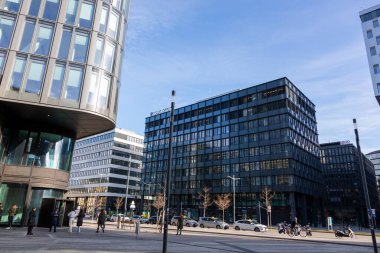 Viyana, Avusturya - 14 Şubat 2023: Avustralya başkenti Viyana 'nın Merkez İstasyonu yakınlarındaki modern mimarisi