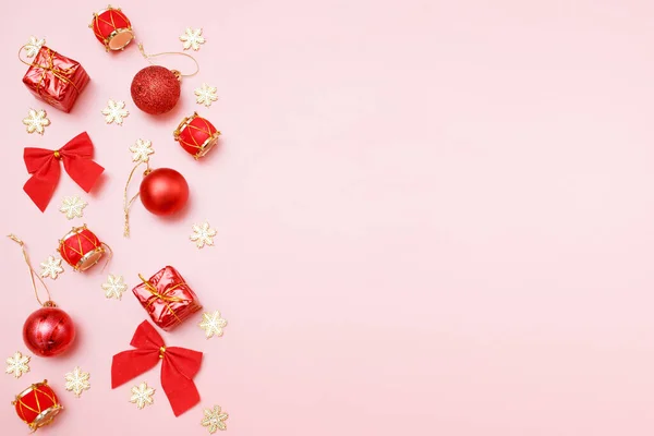 Composição Cartão Greating Natal Decorações Vermelhas Douradas Natal Com Fundo — Fotografia de Stock