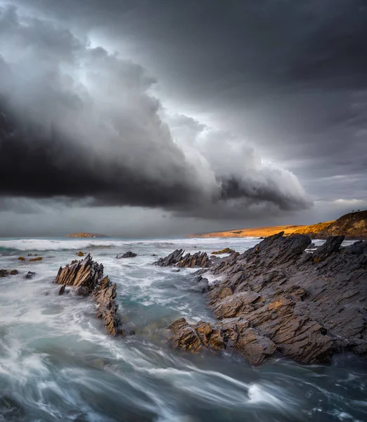 Буря Хмари Над Прибережною Сценою — стокове фото