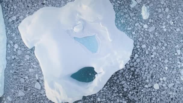 Zoom view of iceberg. Antarctica aerial flight. — Stock Video