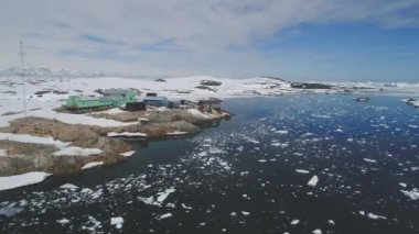 Kutup Antarktika vernadsky istasyonu havadan görünümü