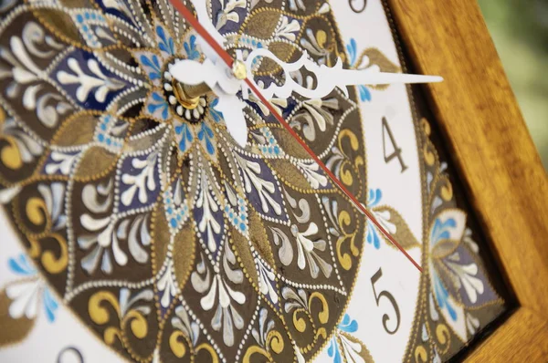 Καφέ Τετράγωνο Ρολόι Ζωγραφισμένο Στο Χέρι Περίγραμμα Ακρυλικά Χρώματα Στην — Φωτογραφία Αρχείου
