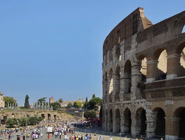 Delen av Colosseum, Rom, Italien, sommaren — Stockfoto