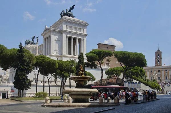 Bild av Piazza d 'Aracoeli, vy över Altar i fäderneslandet — Stockfoto