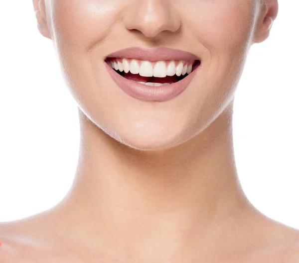 Piękno Portret Atrakcyjna Młoda Kaukaski Szczęśliwy Uśmiechający Się Kobieta Białym — Zdjęcie stockowe