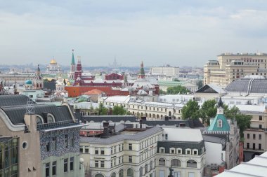 Moskova, Rusya - 15 Mayıs 2018: Hava çatı görünümü Moskova tarihi merkezindeki bakış açısından.