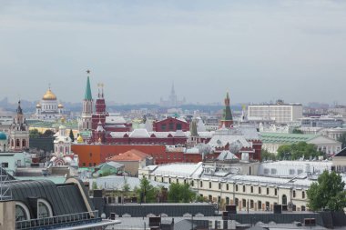 Moskova, Rusya - 15 Mayıs 2018: Hava çatı görünümü Moskova tarihi merkezindeki bakış açısından.