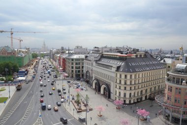 Moskova, Rusya - 15 Mayıs 2018: Hava çatı görünümü Moskova tarihi merkezindeki bakış açısından.