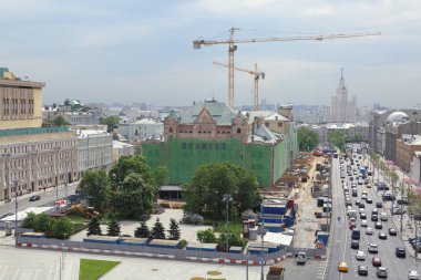 Moskova, Rusya - 15 Mayıs 2018: Hava çatı görünümü Moskova tarihi merkezindeki bakış açısından.