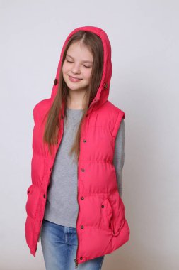 Beautirul studio Avrupa beyaz genç kız portresi