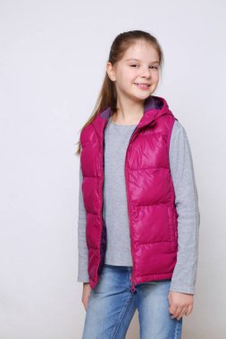 Beautirul studio Avrupa beyaz genç kız portresi