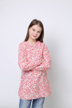 Güzel stüdyo Avrupa beyaz genç kız portresi