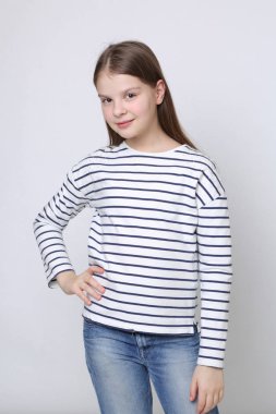 Güzel stüdyo Avrupa beyaz genç kız portresi