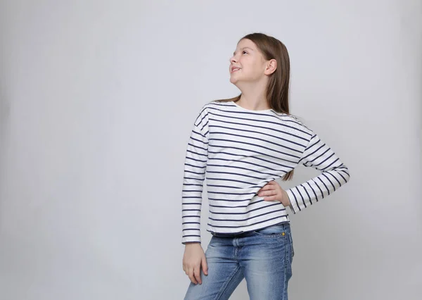 Belo Retrato Estúdio Menina Adolescente Caucasiana Europeia — Fotografia de Stock