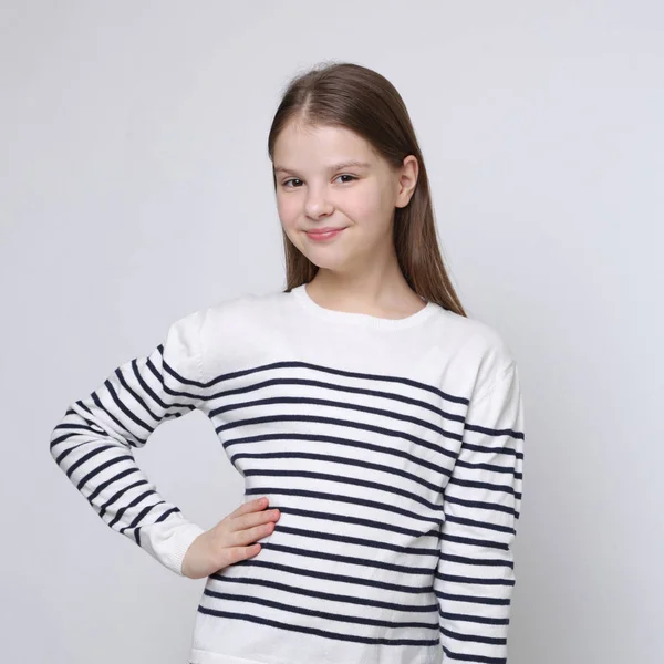 Mooi Portret Van Europese Kaukasische Tiener Meisje — Stockfoto