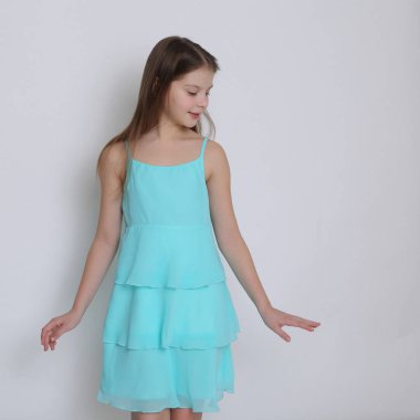 Güzel stüdyo Avrupa beyaz genç kız portresi