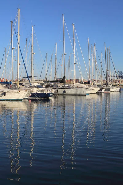 Βαλένθια Ισπανία Ιουνίου 2018 Όμορφη Θέα Στο Λιμάνι Στη Θάλασσα — Φωτογραφία Αρχείου