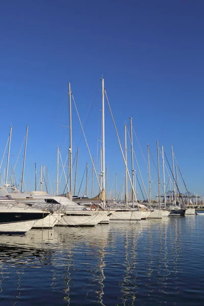 Valencia Spanien Juni 2018 Vacker Utsikt Marina Sea Port Sommar — Stockfoto