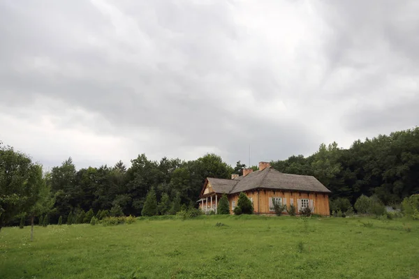 Polsko Sanok 2018 Autentické Staré Dřevěné Budovy Etnografickém Muzeu Sanok — Stock fotografie