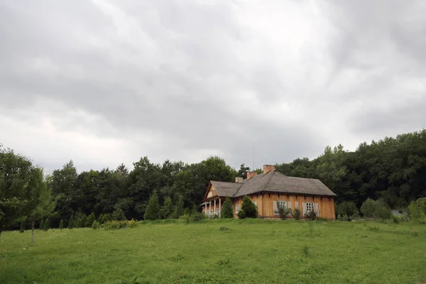 Polska Sanok Sierpnia 2018 Autentyczne Stare Drewniane Budynki Muzeum Etnograficznym — Zdjęcie stockowe