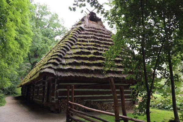 Polska Sanok Sierpnia 2018 Autentyczne Stare Drewniane Budynki Muzeum Etnograficznym — Zdjęcie stockowe