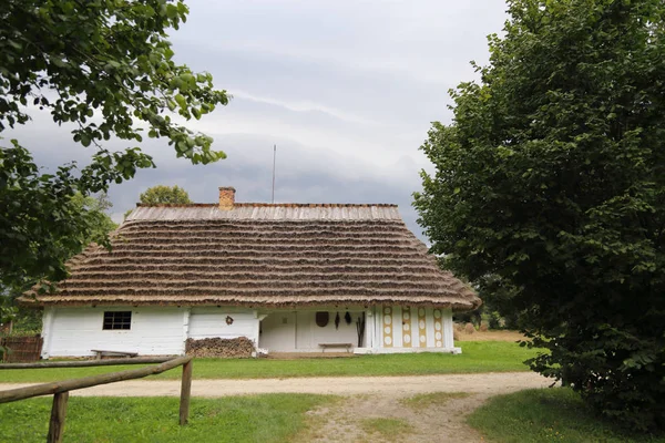 Polen Sanok Augusti 2018 Autentiska Gamla Trähus Etnografiska Museet Sanok — Stockfoto