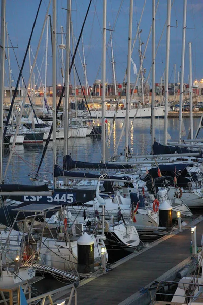 Valencia España Junio 2018 Hermosa Vista Yates Puerto Marítimo Temporada —  Fotos de Stock