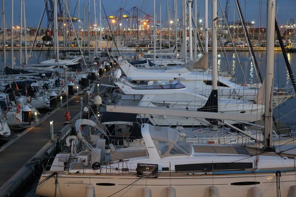 Valencia Spanien Juni 2018 Schöner Blick Auf Jachten Und Seehafen — Stockfoto