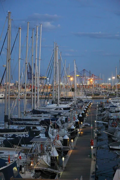 Valencia Spanien Juni 2018 Schöner Blick Auf Jachten Und Seehafen — Stockfoto