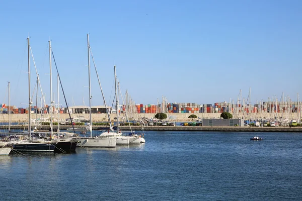 西班牙瓦伦西亚 2018年6月20日 西班牙巴伦西亚夏季游艇和海港美景 — 图库照片
