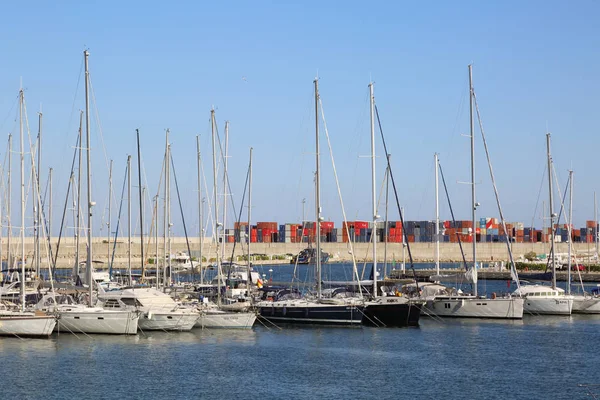 Valencia Spanje Juni 2018 Prachtig Uitzicht Jachten Zeehaven Het Zomerseizoen — Stockfoto