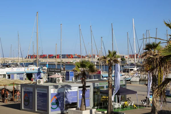 Valencia Spanien Juni 2018 Vacker Utsikt Yachter Och Hamn Sommarsäsongen — Stockfoto