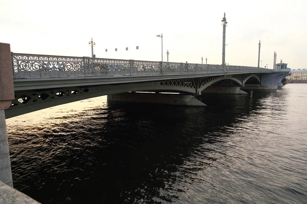 Pohled Západ Slunce Blagovešchenském Mostě Petrohradě Rusko — Stock fotografie