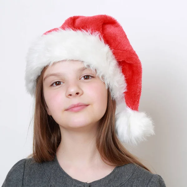 Bedårande Liten Flicka Santa Hatt — Stockfoto