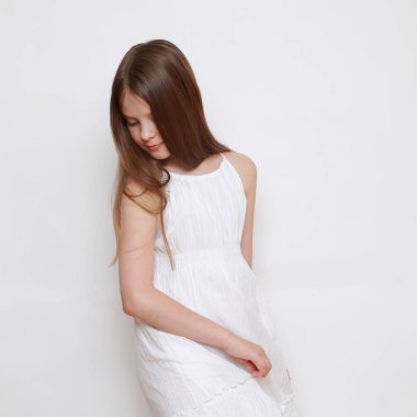 Duygusal küçük kız görüntüsü