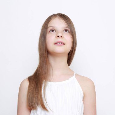 duygusal küçük kız portresi