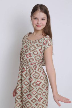 Avrupa beyaz genç kız portresi stüdyo