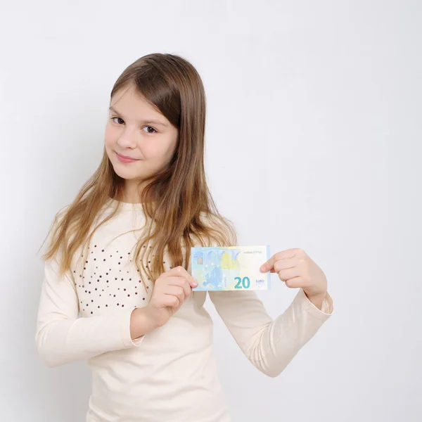 Nettes Mädchen Mit Euro Bargeld Zum Thema Wirtschaft Und Finanzen — Stockfoto